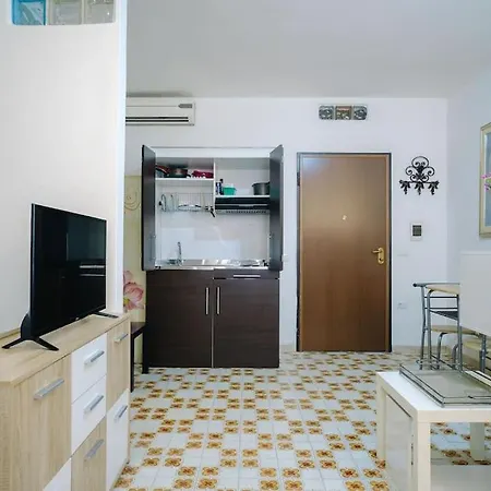 Comodo Nel Centro Storico Di Όλμπια